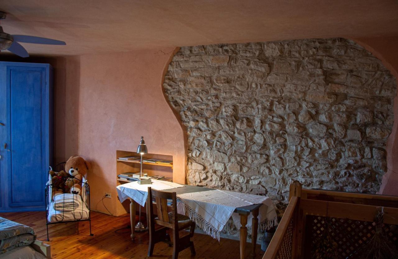 Due Archi Panzió SantʼAmbrogio di Valpolicella Kültér fotó