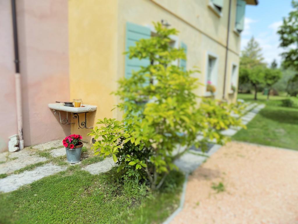 Due Archi Panzió SantʼAmbrogio di Valpolicella Kültér fotó