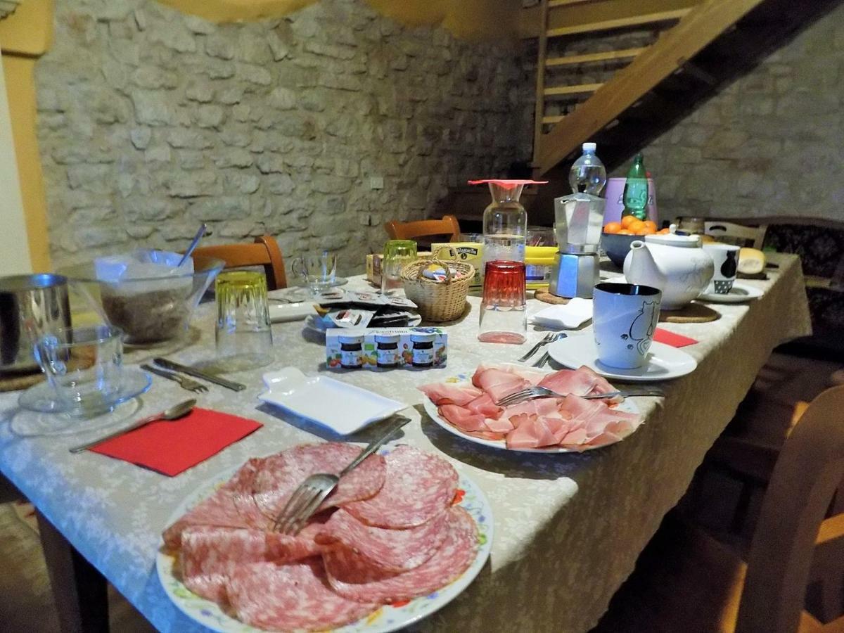Due Archi Panzió SantʼAmbrogio di Valpolicella Kültér fotó