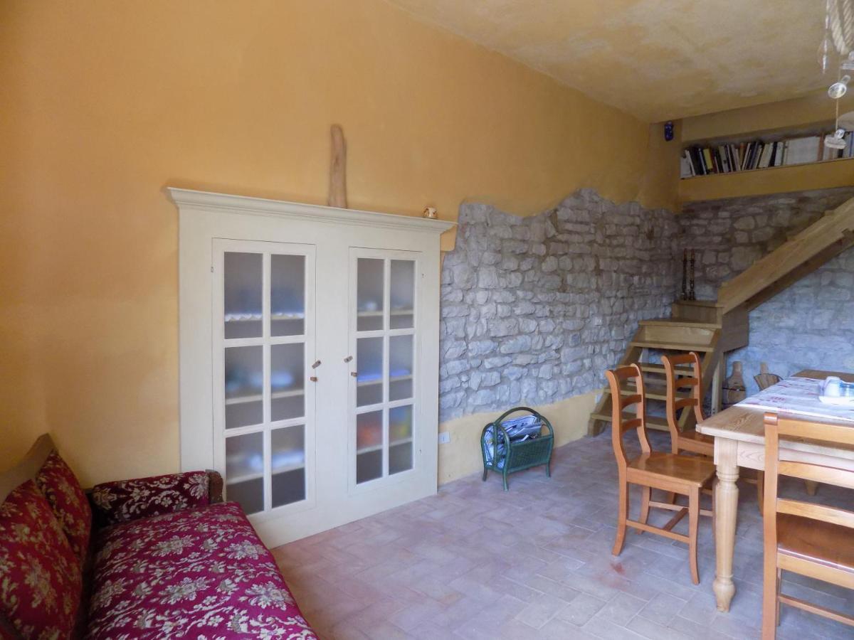 Due Archi Panzió SantʼAmbrogio di Valpolicella Szoba fotó